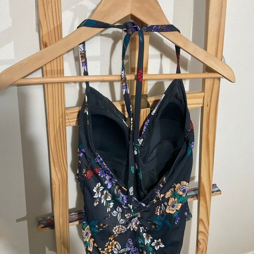 Time and Tru,swimsuit one piece halter top floral size large - Picture 3 of 8